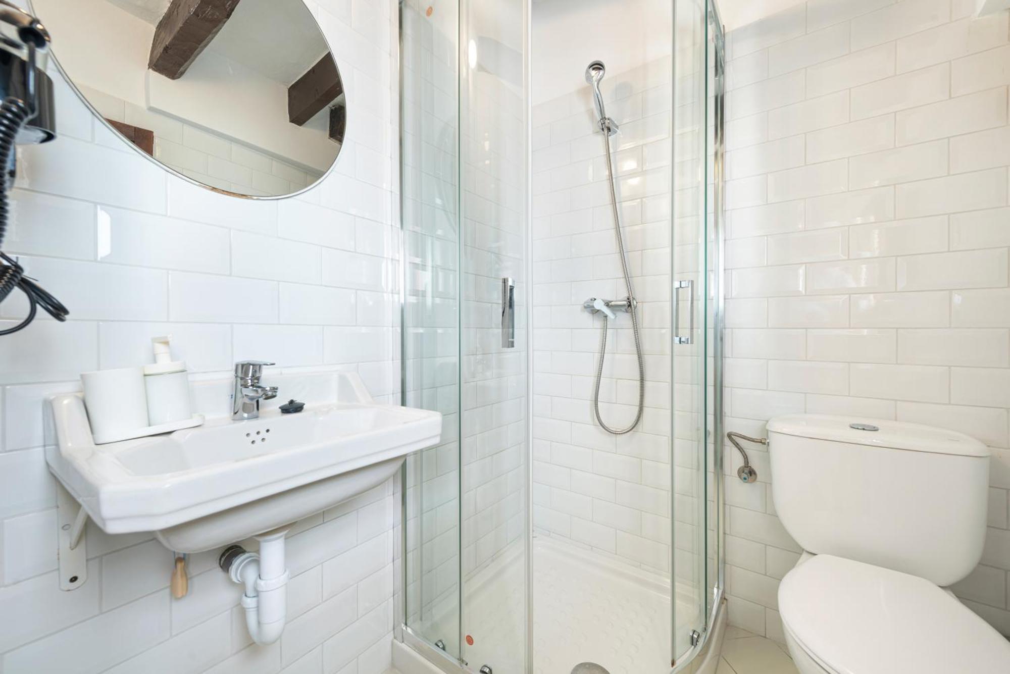 Double Room Private Bathroom
